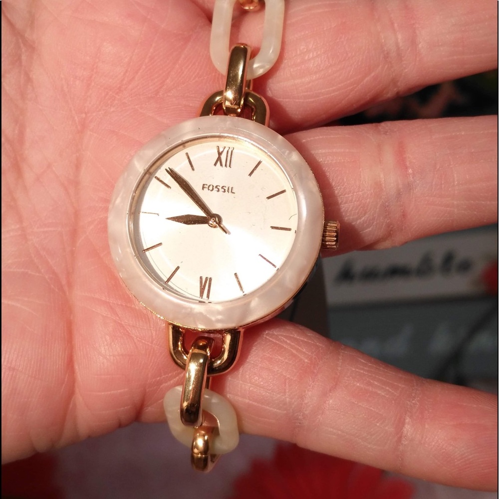 FOSSIL WATCH - Picture 5 of 6